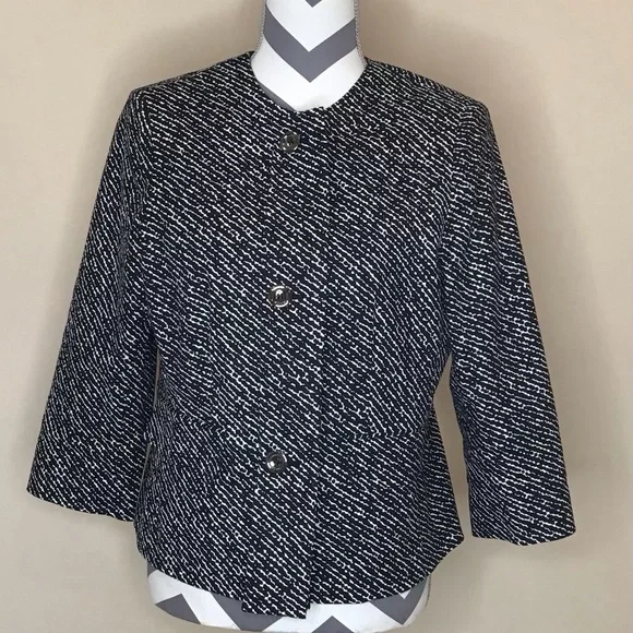 New York & Company Stretch Jacket Blazer - Picture 1 of 16